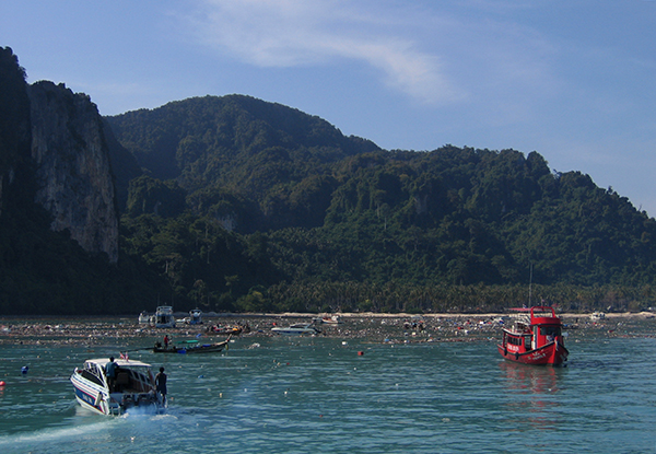 Tsunami Thailand Phi Phi Island 2004